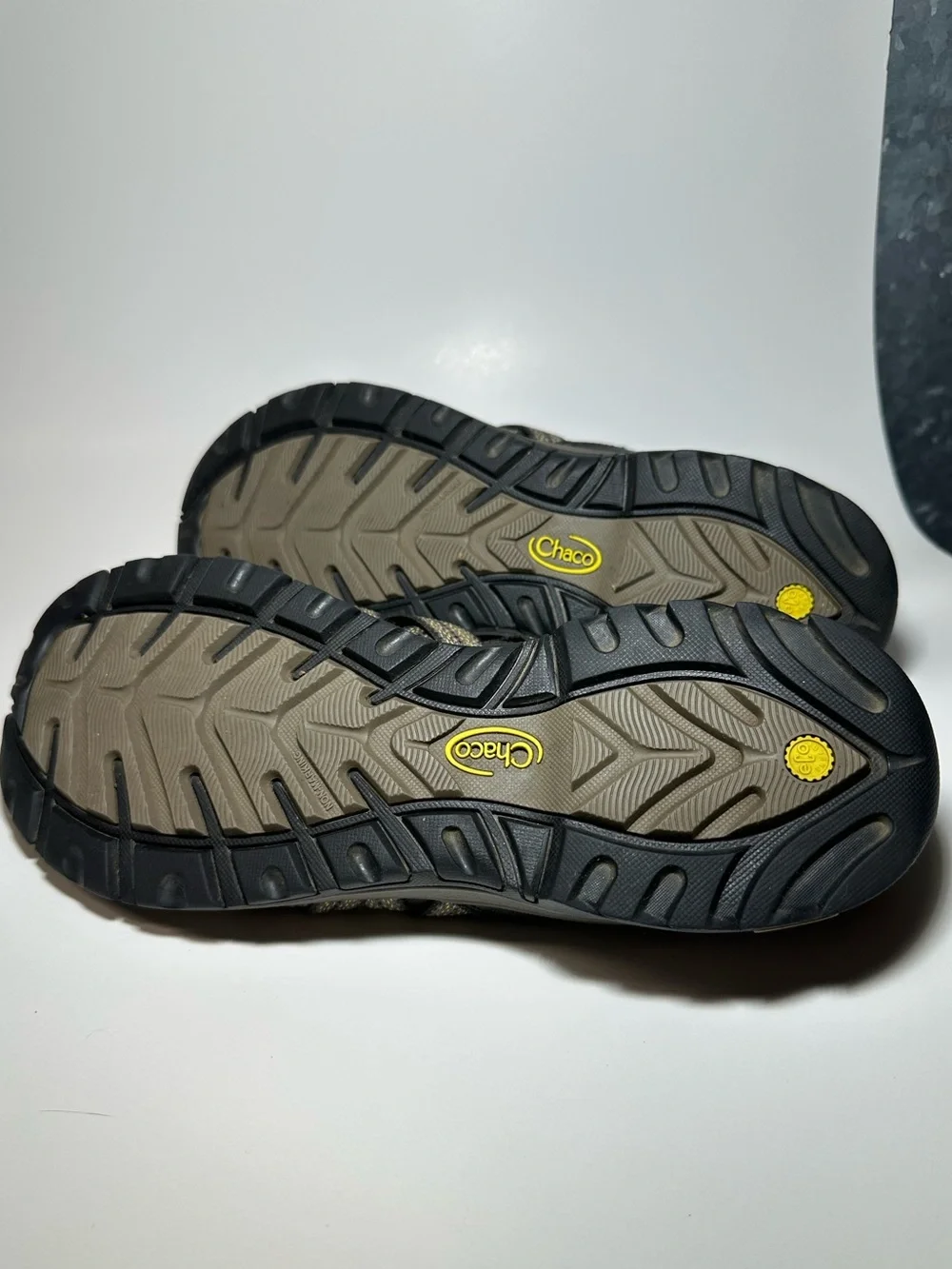 Chaco Outcross Evo 1 Mens US 11 Outdoor Hiking Trail Water Shoe Sandals